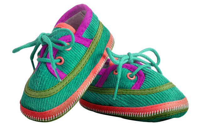 Tips Memilih Sepatu Anak Sesuai Ukuran saat Belanja Online